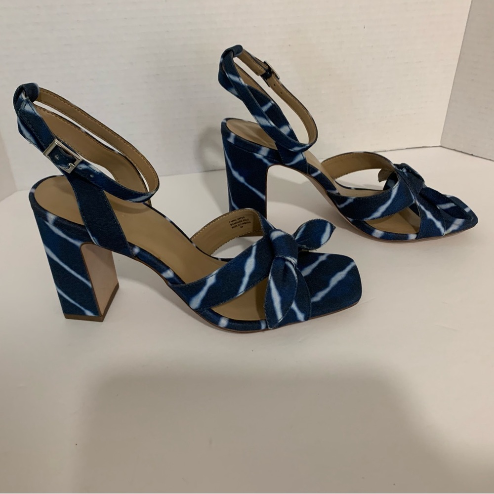Ann Taylor Tie Dye Sandals Blue Wave High Heel Size 8 EUC